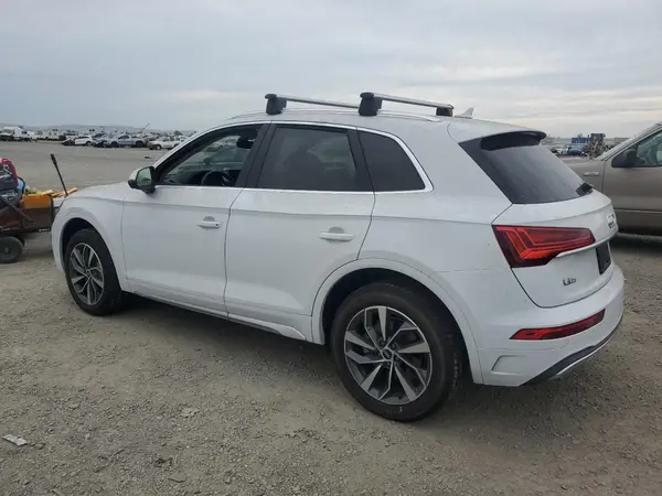 WA1AAAFY5M2039935 2021 AUDI Q5 - Image 2