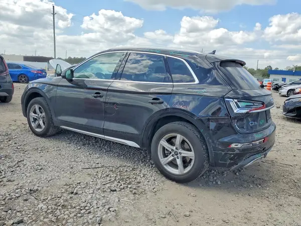 WA1AAAFY5M2046416 2021 AUDI Q5 - Image 2