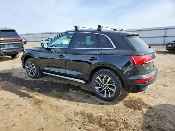 WA1AAAFY5M2074989 2021 AUDI Q5 - Image 2