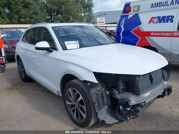 WA1AAAFY5M2129280 2021 AUDI Q5 - Image 1