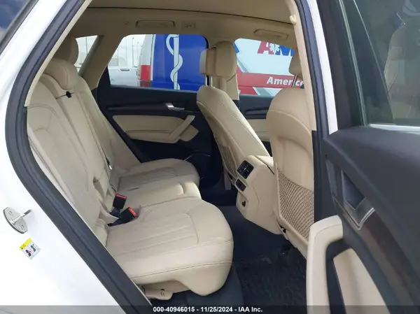 WA1AAAFY5M2129280 2021 AUDI Q5 - Image 8