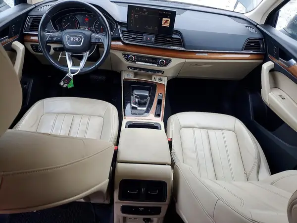 WA1AAAFY6M2002697 2021 AUDI Q5 - Image 8