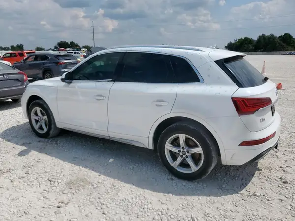 WA1AAAFY6M2004689 2021 AUDI Q5 - Image 2