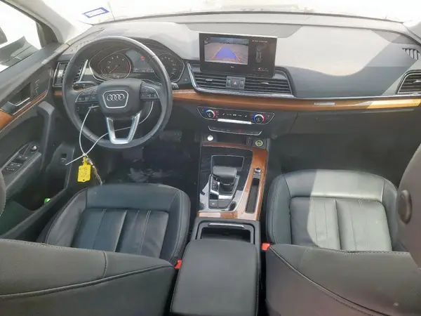 WA1AAAFY6M2004689 2021 AUDI Q5 - Image 8