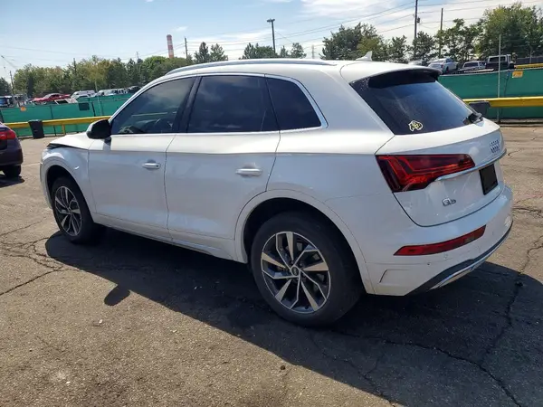 WA1AAAFY6M2028068 2021 AUDI Q5 - Image 2