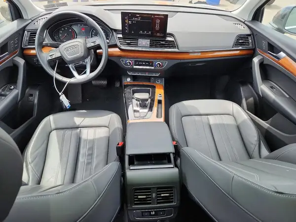 WA1AAAFY6M2052094 2021 AUDI Q5 - Image 8