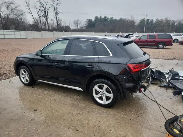 WA1AAAFY6M2054430 2021 AUDI Q5 - Image 2