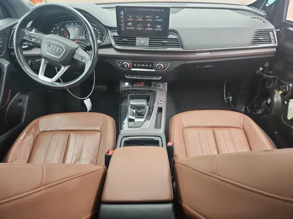 WA1AAAFY6M2054430 2021 AUDI Q5 - Image 8