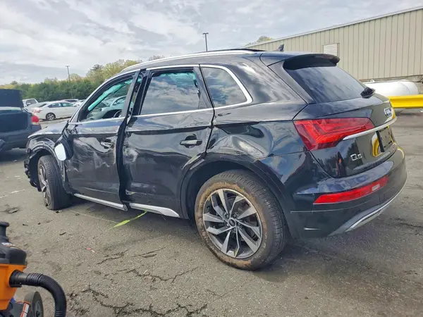 WA1AAAFY6M2103495 2021 AUDI Q5 - Image 2