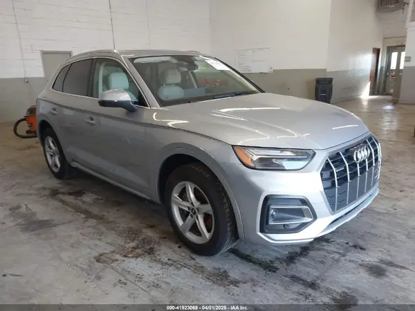 WA1AAAFY6M2108521 2021 AUDI Q5 - Image 1