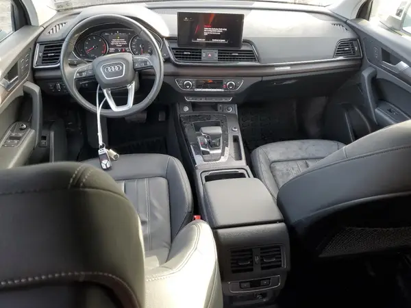 WA1AAAFY6M2111385 2021 AUDI Q5 - Image 8