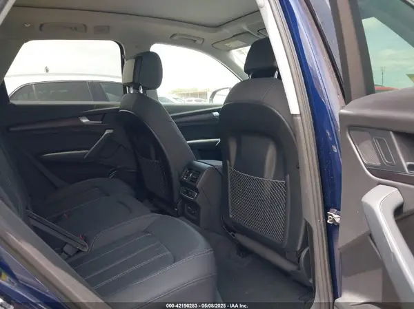 WA1AAAFY7M2004975 2021 AUDI Q5 - Image 8
