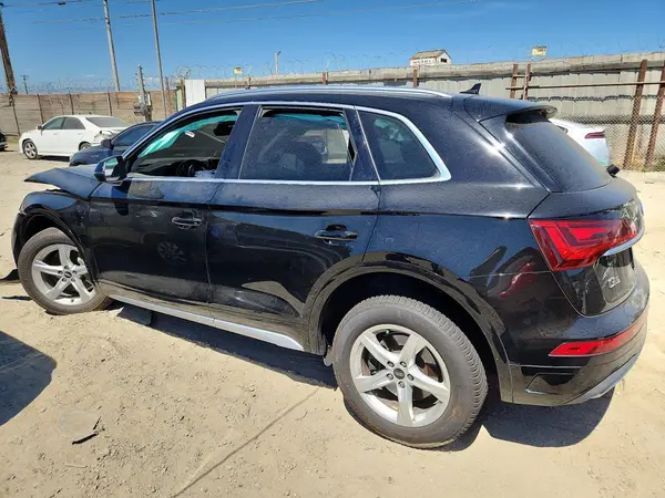 WA1AAAFY7M2010453 2021 AUDI Q5 - Image 2