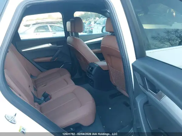 WA1AAAFY7M2050757 2021 AUDI Q5 - Image 8