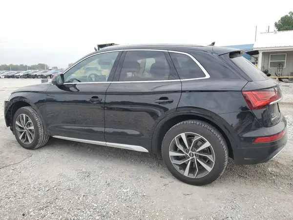 WA1AAAFY7M2075870 2021 AUDI Q5 - Image 2