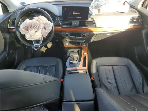 WA1AAAFY7M2076114 2021 AUDI Q5 - Image 8
