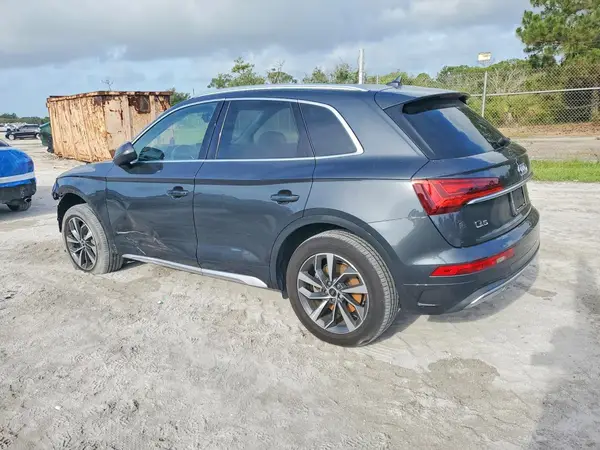 WA1AAAFY7M2099778 2021 AUDI Q5 - Image 2