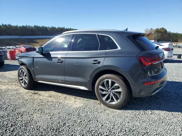 WA1AAAFY7M2130818 2021 AUDI Q5 - Image 2