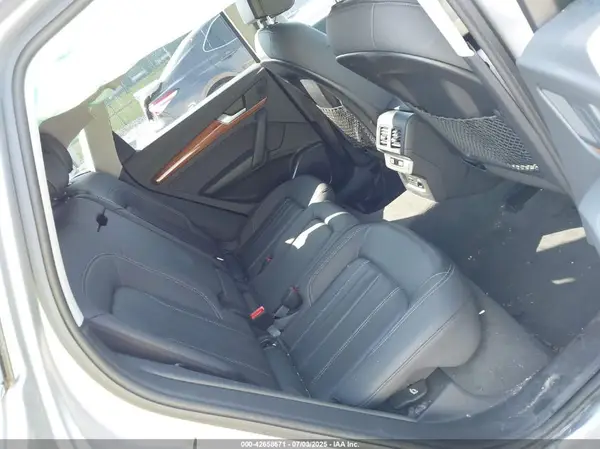 WA1AAAFY7M2133167 2021 AUDI Q5 - Image 8