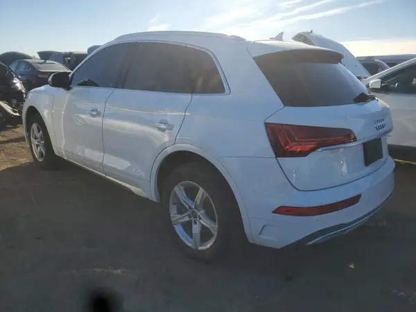 WA1AAAFY8M2017704 2021 AUDI Q5 - Image 2