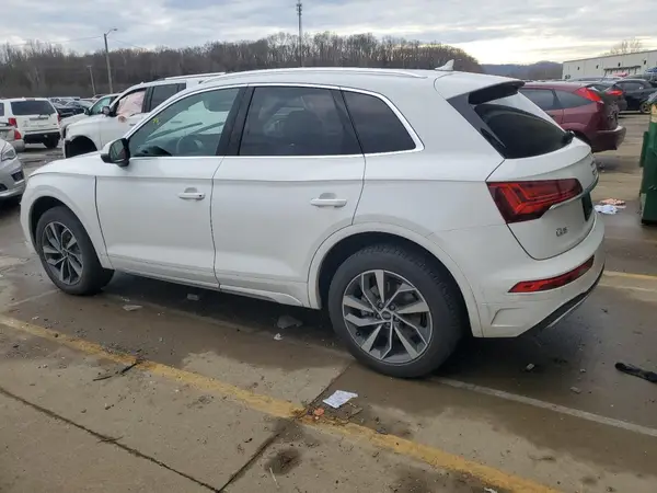 WA1AAAFY8M2035667 2021 AUDI Q5 - Image 2