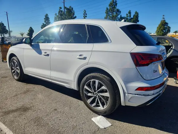 WA1AAAFY8M2051724 2021 AUDI Q5 - Image 2