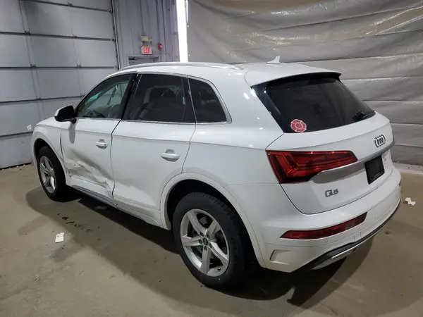 WA1AAAFY8M2059872 2021 AUDI Q5 - Image 2