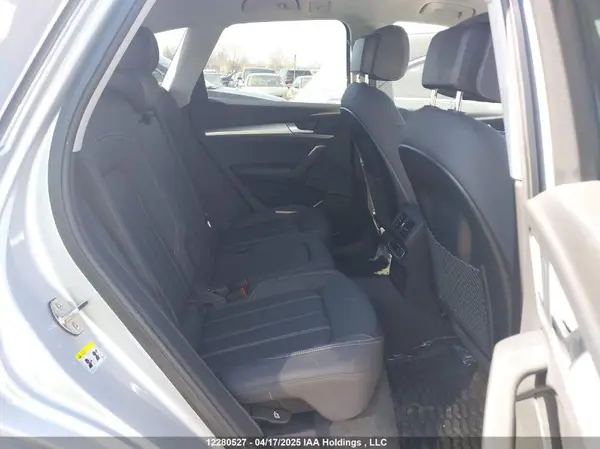 WA1AAAFY8M2064277 2021 AUDI Q5 - Image 8
