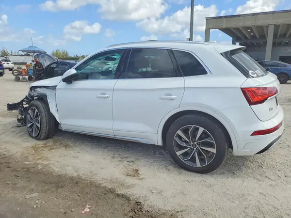 WA1AAAFY8M2071830 2021 AUDI Q5 - Image 2