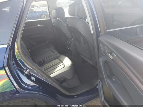 WA1AAAFY8M2074985 2021 AUDI Q5 - Image 8