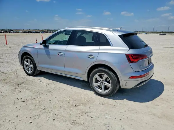 WA1AAAFY8M2101196 2021 AUDI Q5 - Image 2