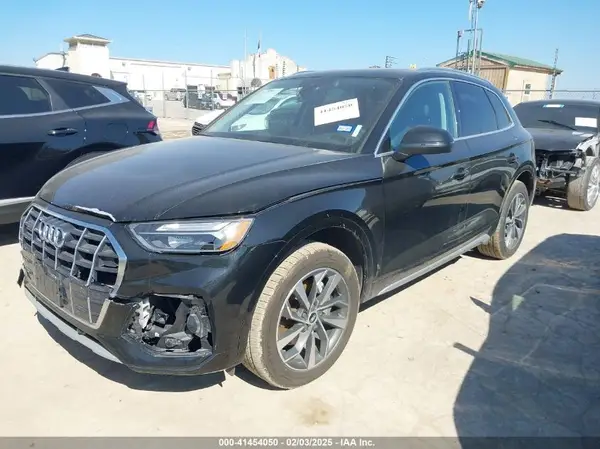 WA1AAAFY8M2126213 2021 AUDI Q5 - Image 2