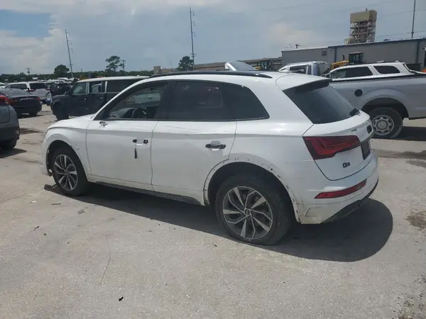 WA1AAAFY8M2130634 2021 AUDI Q5 - Image 2