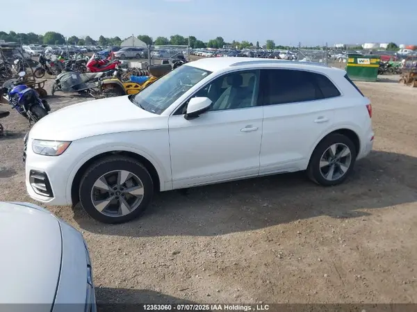 WA1AAAFY8R2063119 2024 AUDI Q5 - Image 2