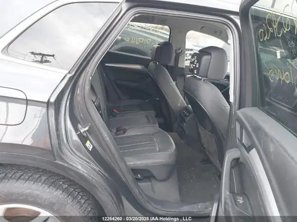 WA1AAAFY9M2010440 2021 AUDI Q5 - Image 8