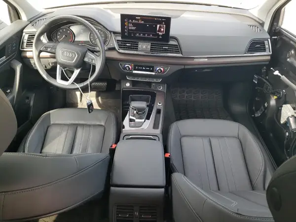 WA1AAAFY9M2043261 2021 AUDI Q5 - Image 8