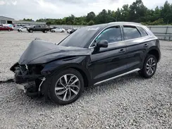 WA1AAAFY9M2057726 2021 AUDI Q5