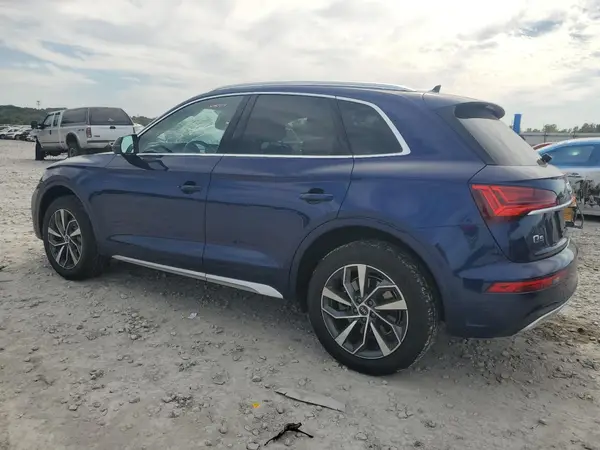 WA1AAAFY9M2070654 2021 AUDI Q5 - Image 2