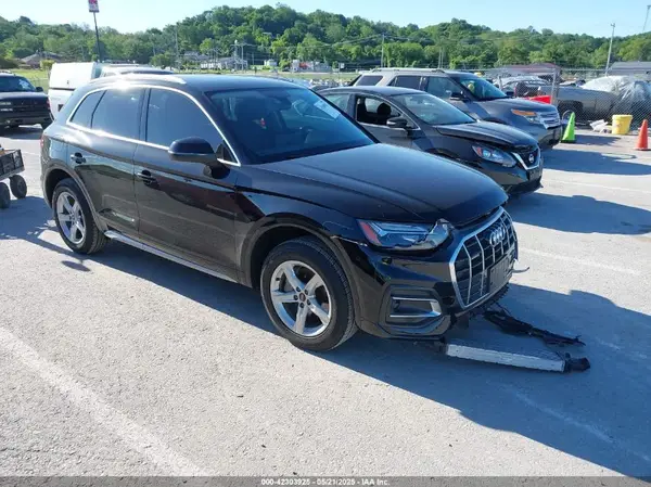 WA1AAAFY9M2076387 2021 AUDI Q5 - Image 1