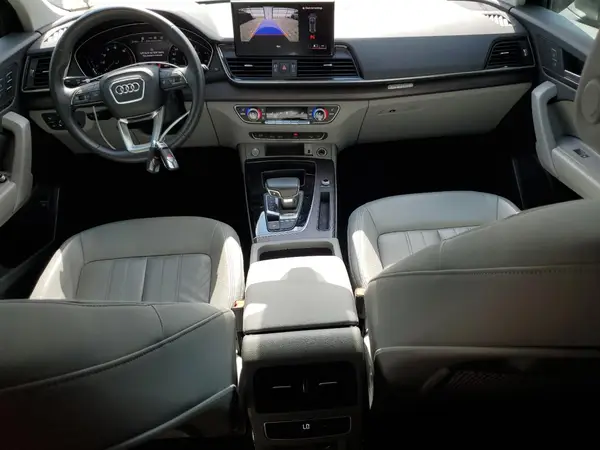 WA1AAAFY9M2126348 2021 AUDI Q5 - Image 8