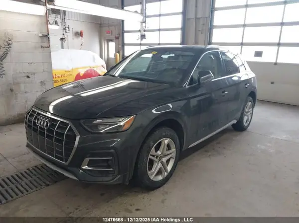 WA1AAAFY9P2050716 2023 AUDI Q5 - Image 2