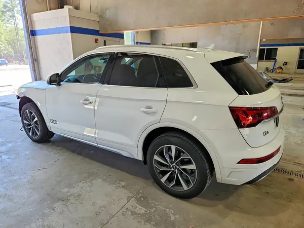 WA1AAAFYXM2004209 2021 AUDI Q5 - Image 2