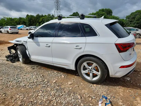 WA1AAAFYXM2005831 2021 AUDI Q5 - Image 2