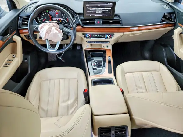WA1AAAFYXM2005831 2021 AUDI Q5 - Image 8