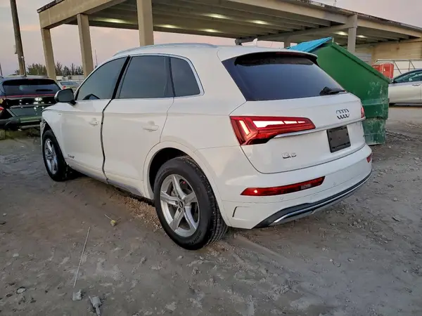 WA1AAAFYXM2022046 2021 AUDI Q5 - Image 2