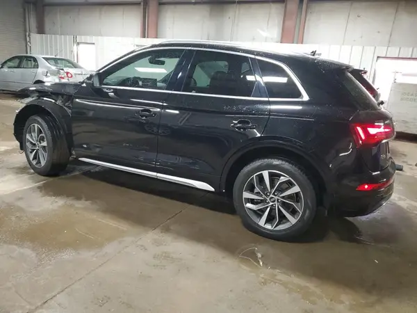 WA1AAAFYXM2045875 2021 AUDI Q5 - Image 2