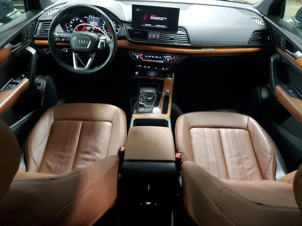 WA1AAAFYXM2045875 2021 AUDI Q5 - Image 8