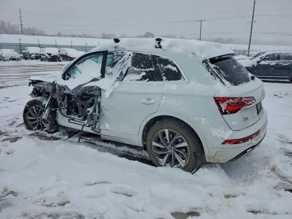 WA1AAAFYXM2050378 2021 AUDI Q5 - Image 2