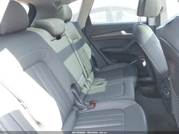 WA1AAAFYXM2058433 2021 AUDI Q5 - Image 8