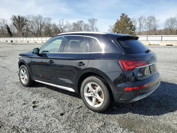 WA1AAAFYXM2092372 2021 AUDI Q5 - Image 2